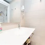 恩艾克蒙塔纳酒店 酒店 2*