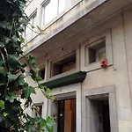 Отель Ainb Eixample-muntaner 2*