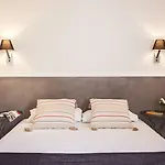 Ainb Eixample-muntaner Отель