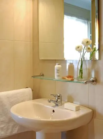 Hotel Ainb Eixample-muntaner Barcelona