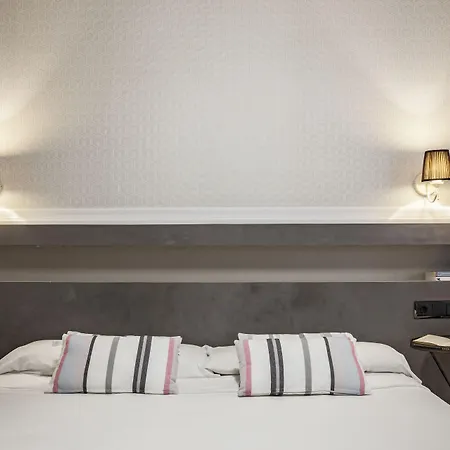 Hotel Ainb Eixample-muntaner Barcelona