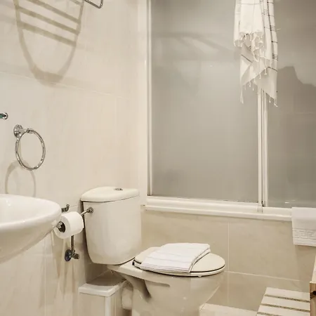 Hotel Ainb Eixample-muntaner 2*