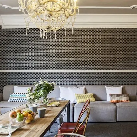 Ainb Eixample-muntaner Barcelona