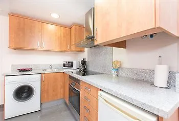 Отель Ainb Eixample-muntaner Барселона