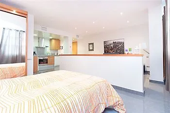 Ainb Eixample-muntaner فندق 2*