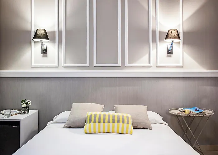Ainb Eixample-muntaner Hotel 2*
